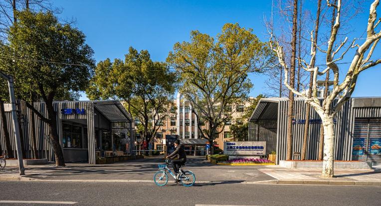 上海自動化儀表城：4層獨棟，層高3米，空間寬敞明亮