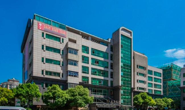 上海寶輕大廈：現(xiàn)代化裝修，一流商務服務