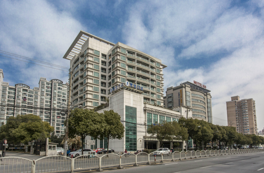 上海天山大廈：優(yōu)雅舒適辦公環(huán)境，助力企業(yè)穩(wěn)健發(fā)展