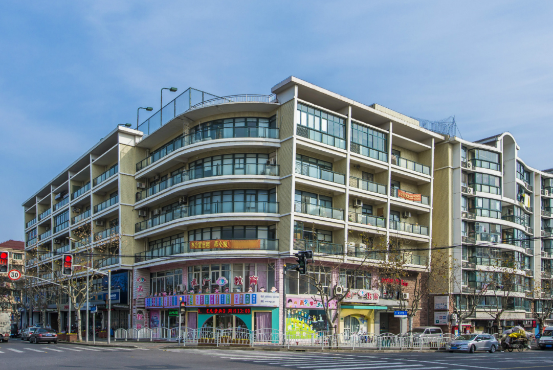 上海銘暉商務(wù)樓：地鐵2號(hào)線旁，交通便利的商務(wù)新地標(biāo)