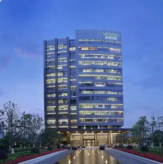 上海普陀區(qū)新城控股大廈招商綜合評估報告：項目招租與企業(yè)選址決策深度分析