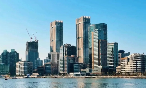 上海北外灘來福士辦公寫字樓招商租賃綜合評估報告：企業(yè)選址決策深度分析